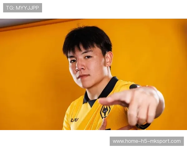 徐彬英超首次亮相,期待超越自我成就未来 徐彬英超首次亮相,期待超越自我成就未来