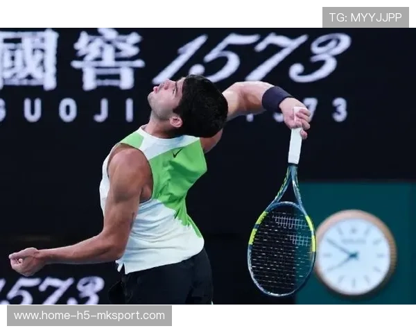 阿尔卡拉斯澳网捧杯重返第一，22岁达成大满贯全满贯壮举